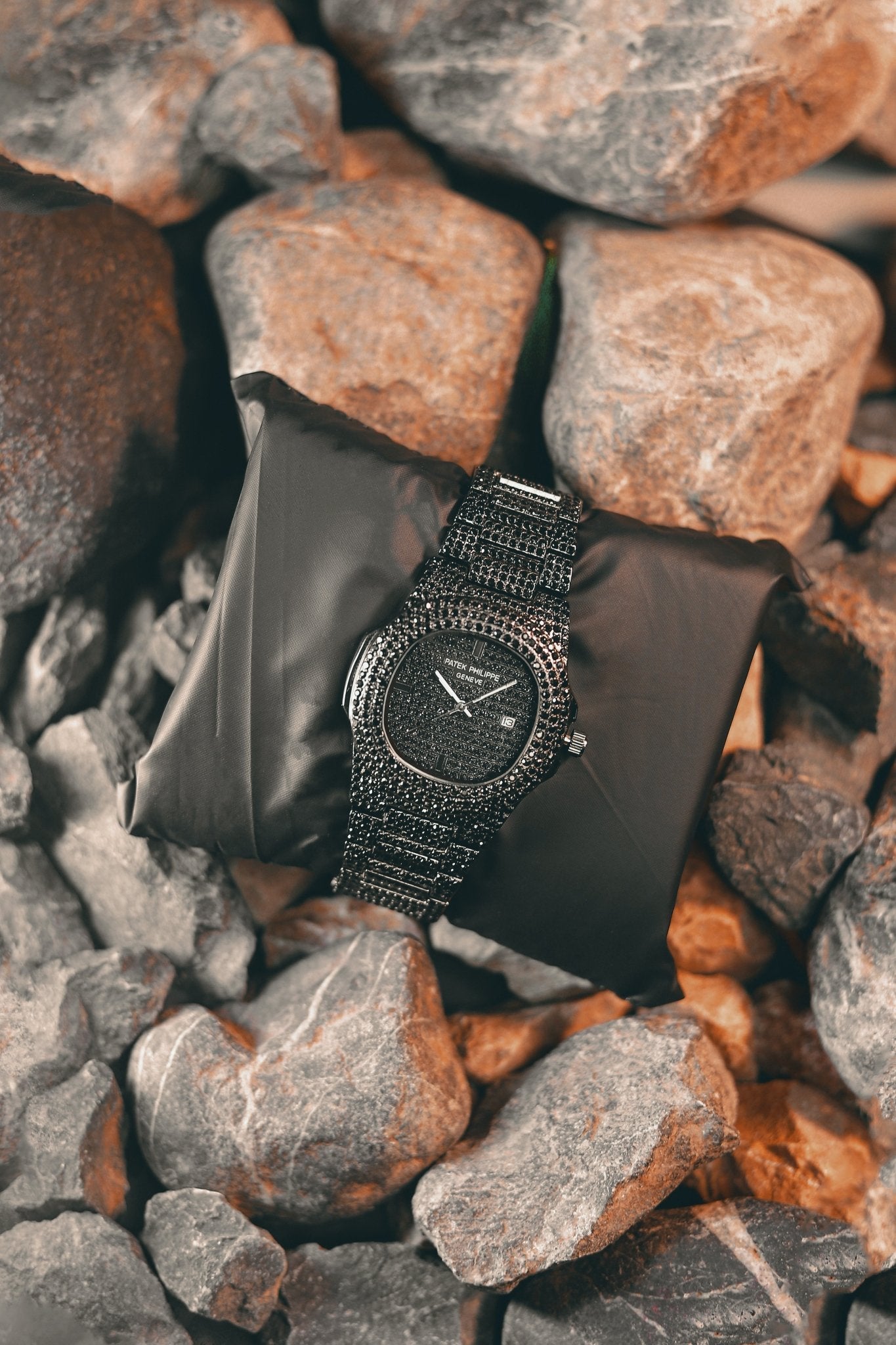 PATEK PHILIPPE BLACK DIAMOND - Lubag.